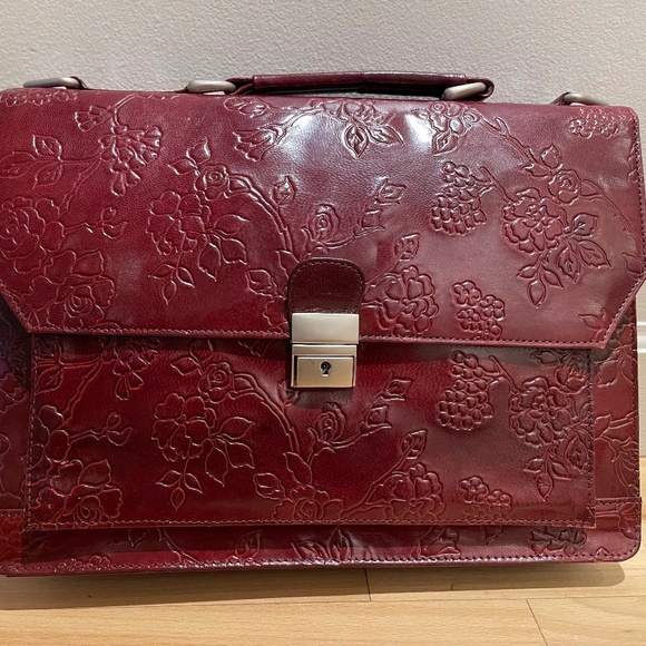 Beautiful burgundy, hand tooled leather mini briefcase - Picture 4 of 7
